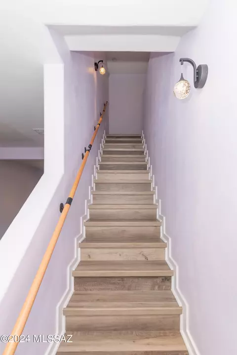 Entry Way - 1077 E Irwin Pl, Tucson, AZ 85719 photo 2 of 2