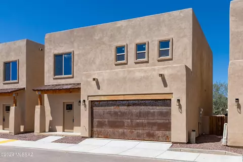 Exterior - 1077 E Irwin Pl, Tucson, AZ 85719 photo 3 of 8