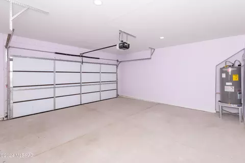 Exterior - 1077 E Irwin Pl, Tucson, AZ 85719 photo 6 of 8