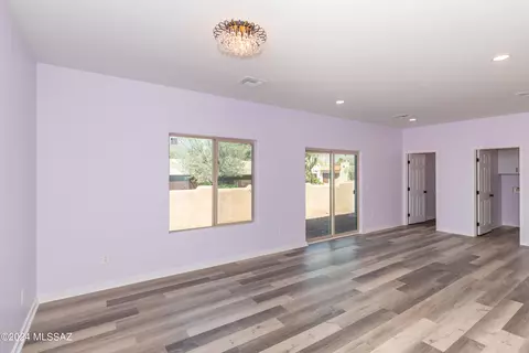 Living - 1077 E Irwin Pl, Tucson, AZ 85719 photo 1 of 2