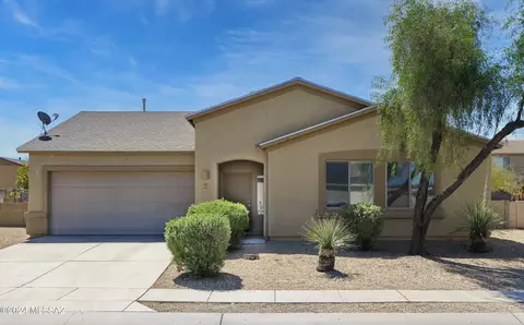 6407 W Blue Star Dr, Tucson, AZ 85757