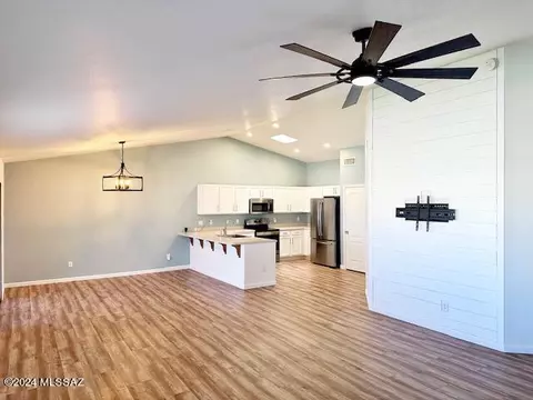 3052 S Beck Dr, Tucson, AZ 85730