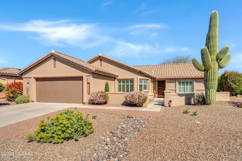 1790 N Laguna Oaks Dr, Green Valley, AZ 85614