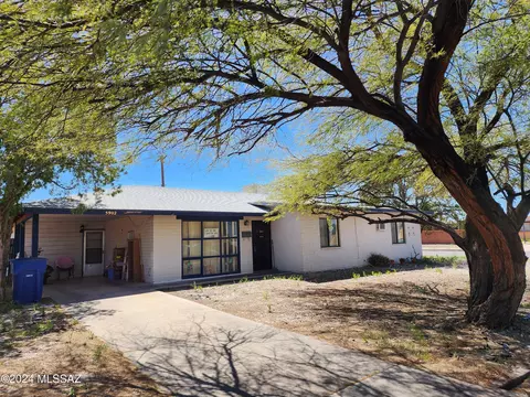 5902 E 23rd St, Tucson, AZ 85711 photo 2
