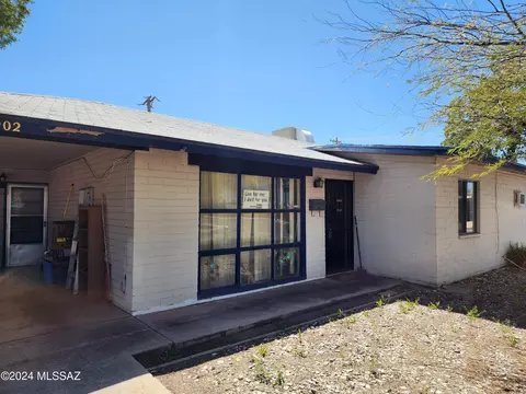 5902 E 23rd St, Tucson, AZ 85711 photo 4