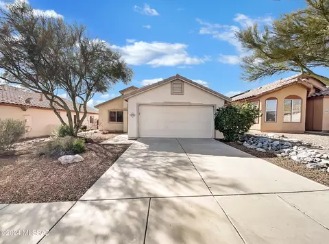 12705 N Wild Indigo Dr, Marana, AZ 85658