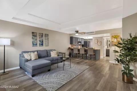 1200 E River Rd #H-92, Tucson, AZ 85718