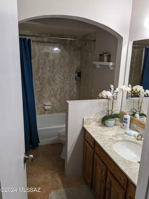 Bath - 7759 E 3rd St, Tucson, AZ 85710 photo 4 of 5