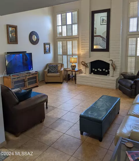 7759 E 3rd St, Tucson, AZ 85710