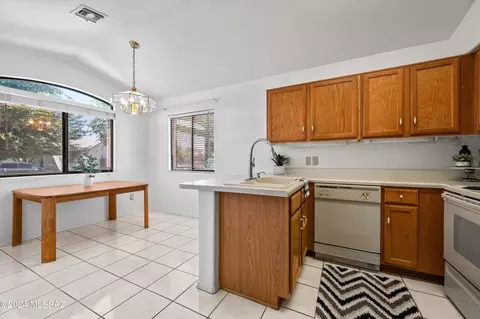 7145 E Maritime Dr, Tucson, AZ 85756 photo 4