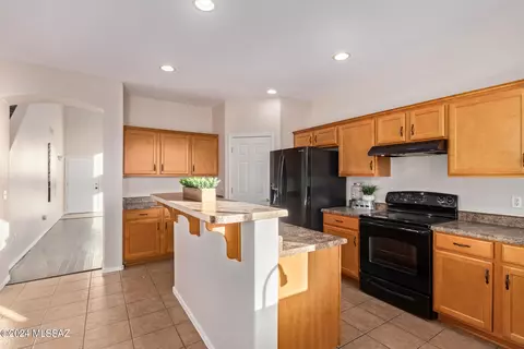 Kitchen - 10558 S Ariana Dr, Vail, AZ 85641 photo 1 of 3