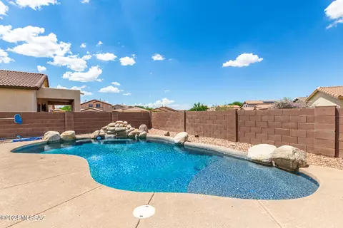 Exterior - 10558 S Ariana Dr, Vail, AZ 85641 photo 4 of 7