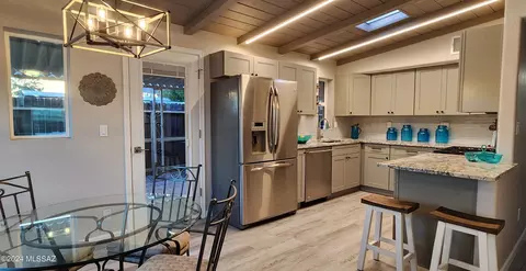 5855 E Bellevue St, Tucson, AZ 85712