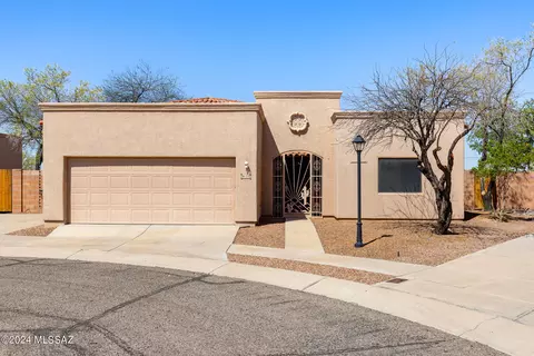 9177 N Placita San Isidro, Tucson, AZ 85742