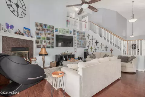 Living - 10146 E Axe Handle Ct, Tucson, AZ 85748 photo 3 of 4