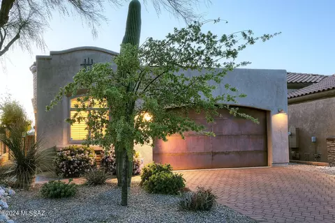 5752 N Loft Ln, Tucson, AZ 85718