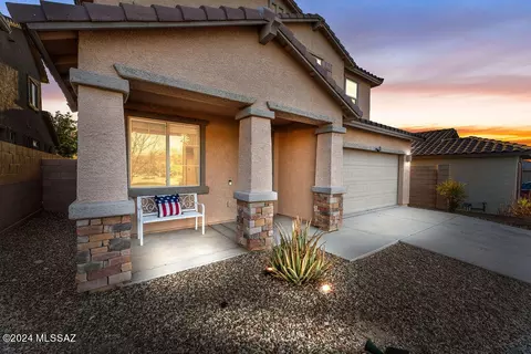 Exterior - 11311 E Squash Blossom Loop, Tucson, AZ 85747 photo 3 of 10