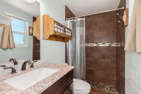 Bath - 6702 E David Dr, Tucson, AZ 85730 photo 1 of 2