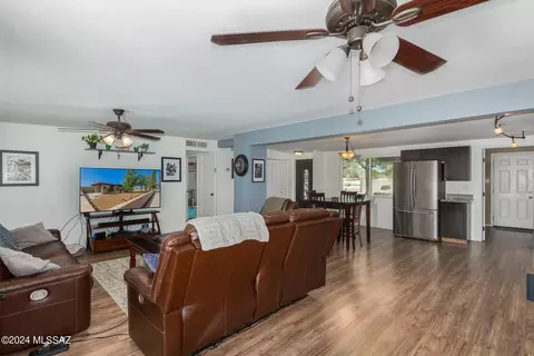 Living - 6702 E David Dr, Tucson, AZ 85730 photo 4 of 6