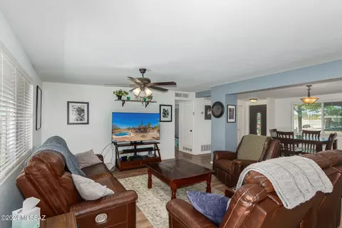 Living - 6702 E David Dr, Tucson, AZ 85730 photo 2 of 6