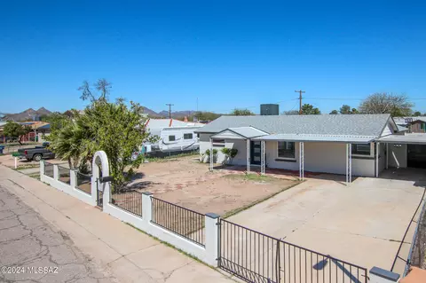 910 W Calle Antonia, Tucson, AZ 85706