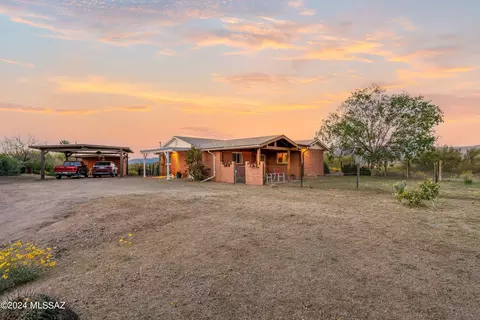 86434 E Los Molina St, Mammoth, AZ 85618