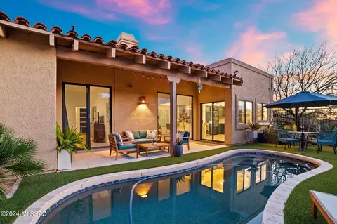 841 E Camino Corrida, Oro Valley, AZ 85704