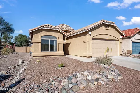 6450 W Darrah Pl, Tucson, AZ 85743