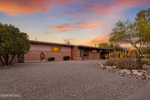 5313 E Lester Pl, Tucson, AZ 85712