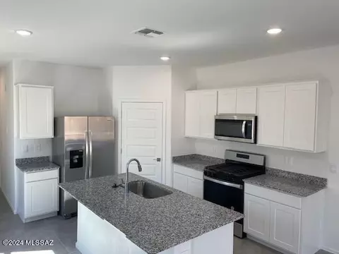 9292 W Huisache Trl, Marana, AZ 85653