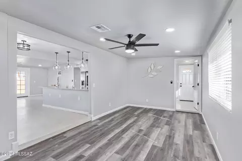 Living - 8610 E Ruby Dr, Tucson, AZ 85730 photo 1 of 3