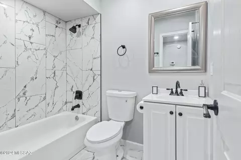 Bath - 8610 E Ruby Dr, Tucson, AZ 85730 photo 2 of 2