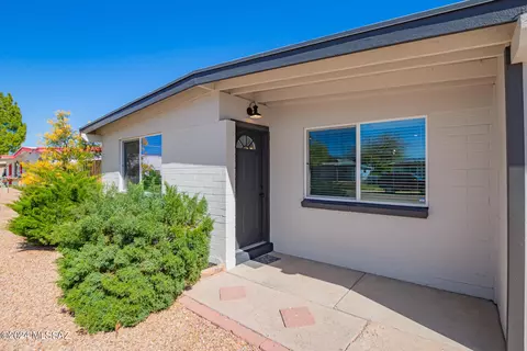 Exterior - 8610 E Ruby Dr, Tucson, AZ 85730 photo 8 of 11