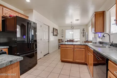 5263 S Newcastle Ct, Tucson, AZ 85746 photo 9