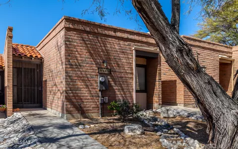 1828 W Dalehaven Cir, Tucson, AZ 85704
