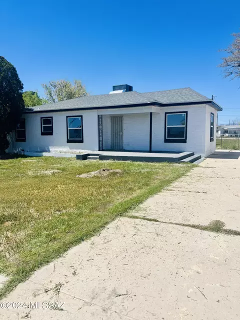Exterior - 454 S Biddle Ave, Willcox, AZ 85643 photo 3 of 9