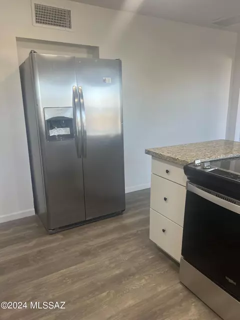 Kitchen - 454 S Biddle Ave, Willcox, AZ 85643 photo 7 of 7