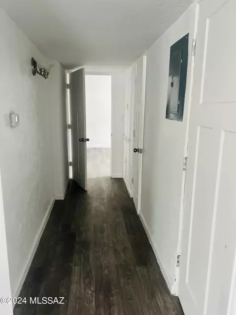 Entry Way - 454 S Biddle Ave, Willcox, AZ 85643 photo 1 of 1