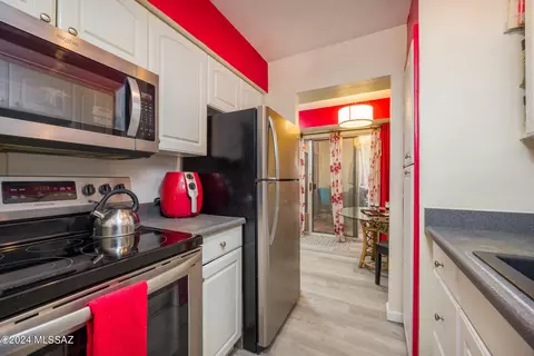 1600 N Wilmot Rd #124, Tucson, AZ 85712