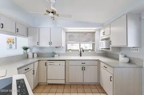 Kitchen - 7002 E 2nd St, Tucson, AZ 85710 photo 6 of 9