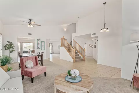 Living - 979 S Grantham Dr, Vail, AZ 85641 photo 2 of 7