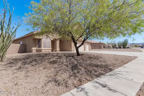 Exterior - 979 S Grantham Dr, Vail, AZ 85641 photo 5 of 10