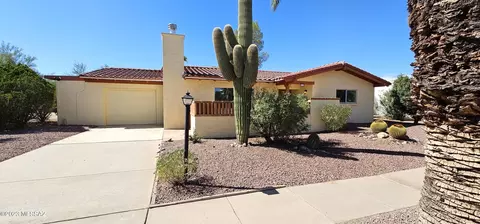 525 N Abrego Dr, Green Valley, AZ 85614