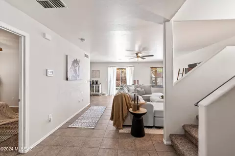 Bath - 4046 E Agate Knoll Dr, Tucson, AZ 85756 photo 1 of 4
