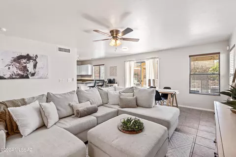 Living - 4046 E Agate Knoll Dr, Tucson, AZ 85756 photo 1 of 6