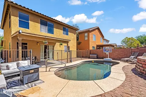 Exterior - 4046 E Agate Knoll Dr, Tucson, AZ 85756 photo 6 of 7