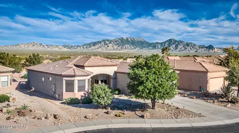 952 W Tenniel Dr, Green Valley, AZ 85614