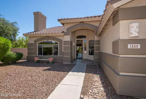 1555 W Periwinkle Pl, Oro Valley, AZ 85737