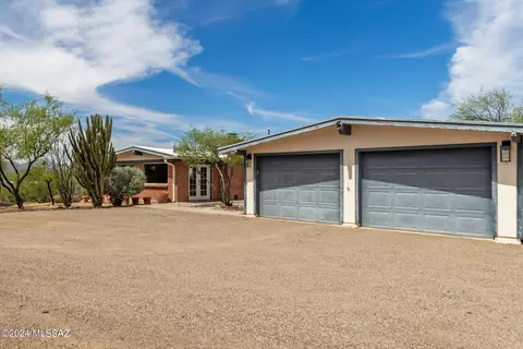 1500 W Calle Tiburon, Tucson, AZ 85704