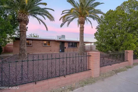 502 W Santa Paula St, Tucson, AZ 85706